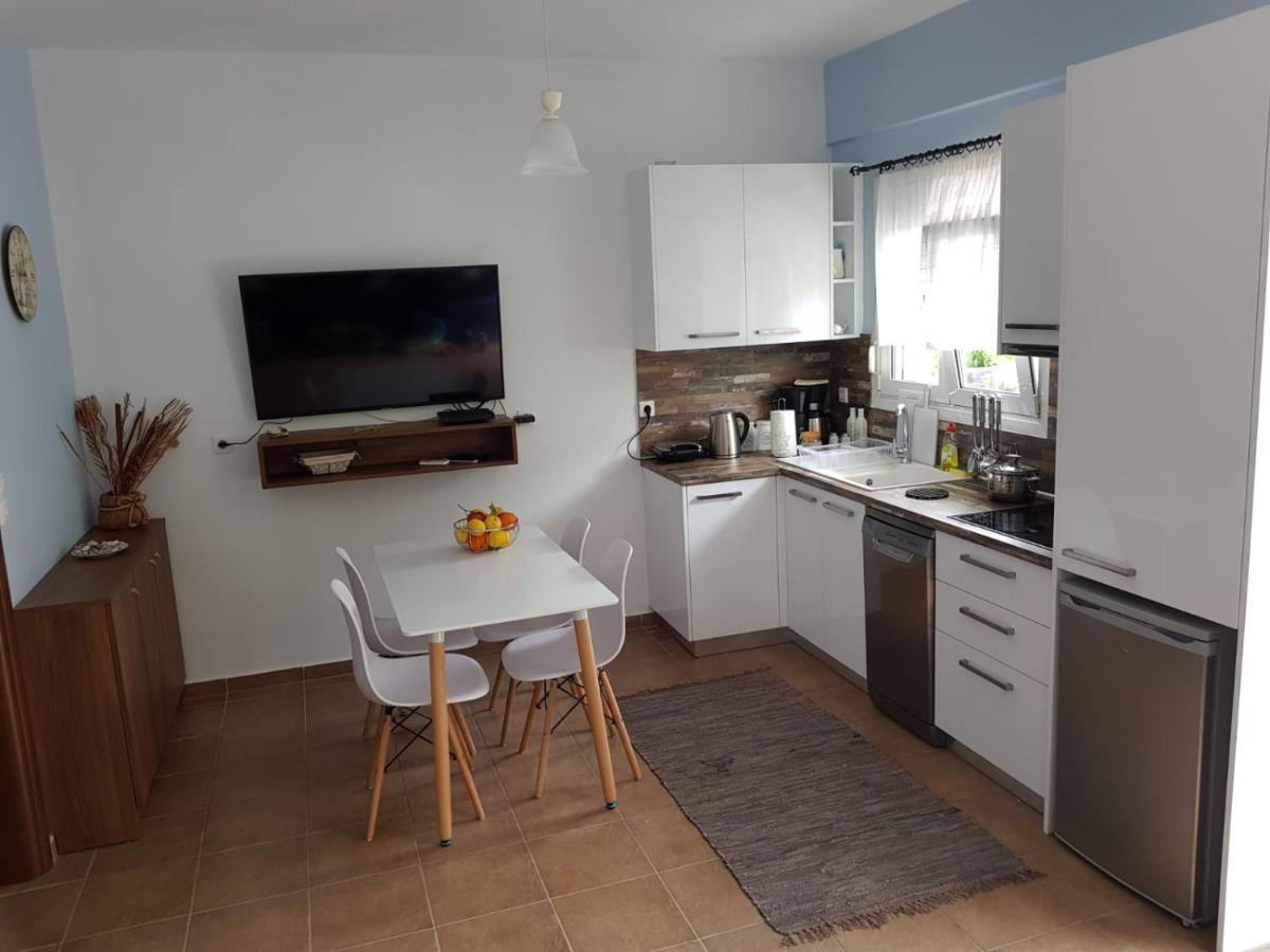 Apartamenty Rodzinne Kamena Vourla Exteriér fotografie